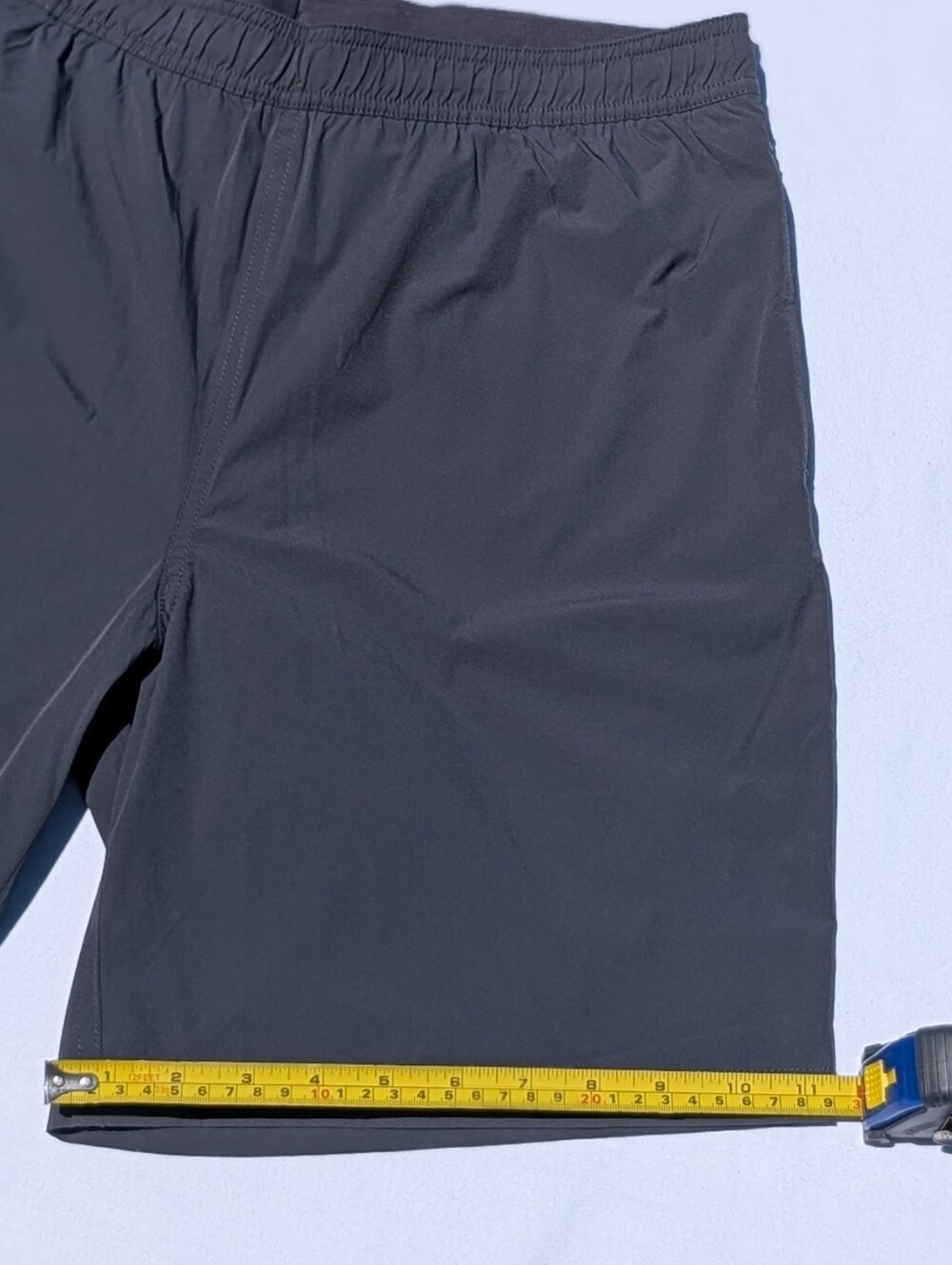Kirkland Signature Men's Swim Trunks Size M - Picture 5 of 15